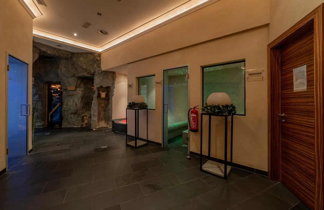 Hotel Burgwald-1