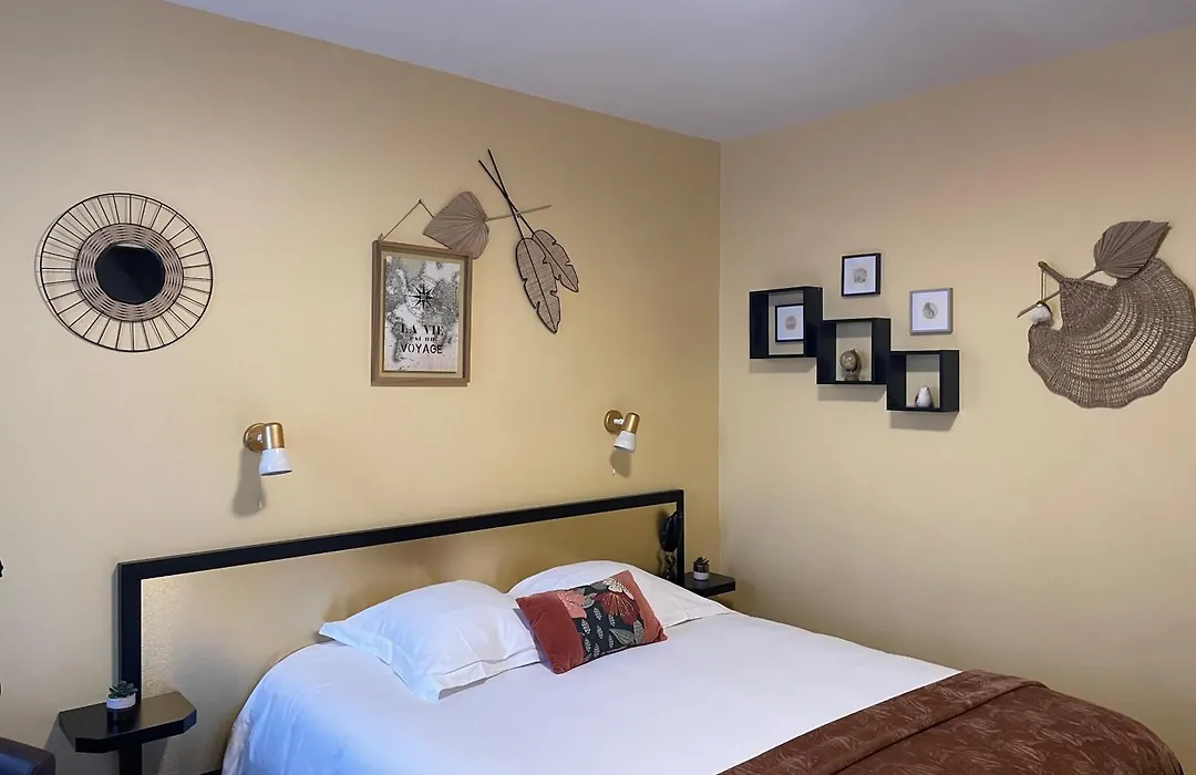 Hotel De La Plage-1