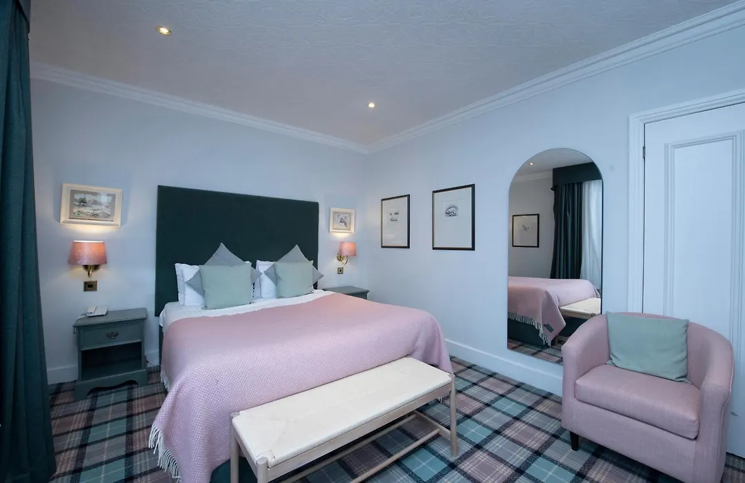 The Royal George Hotel-1