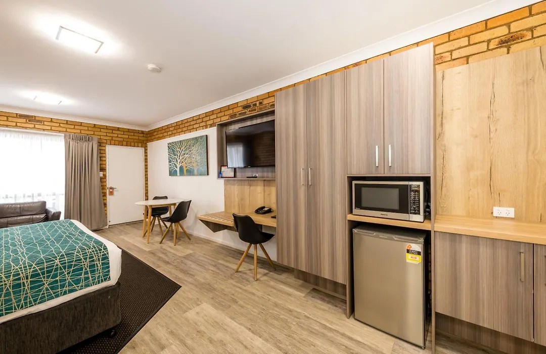 The Club Motor Inn Chinchilla-1