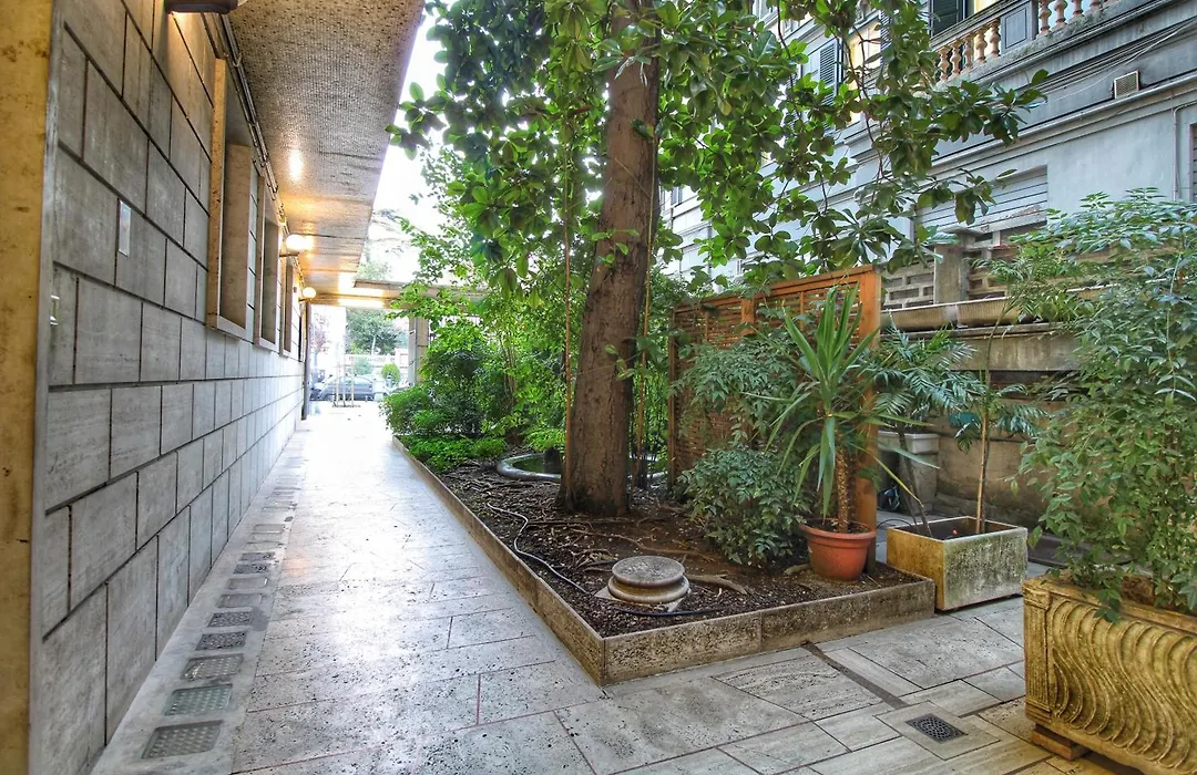 Roma Centro CDR Luxury Suites-1