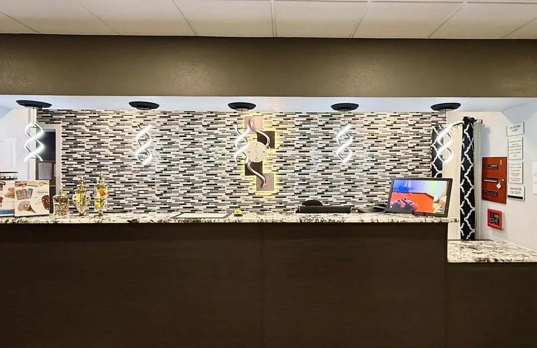 Vip Inn And Suites-1