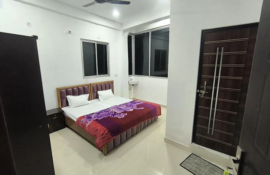 Veni Madhav Inn-1