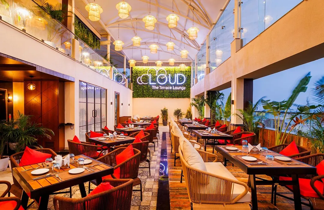 Hotel Golden Aura-1
