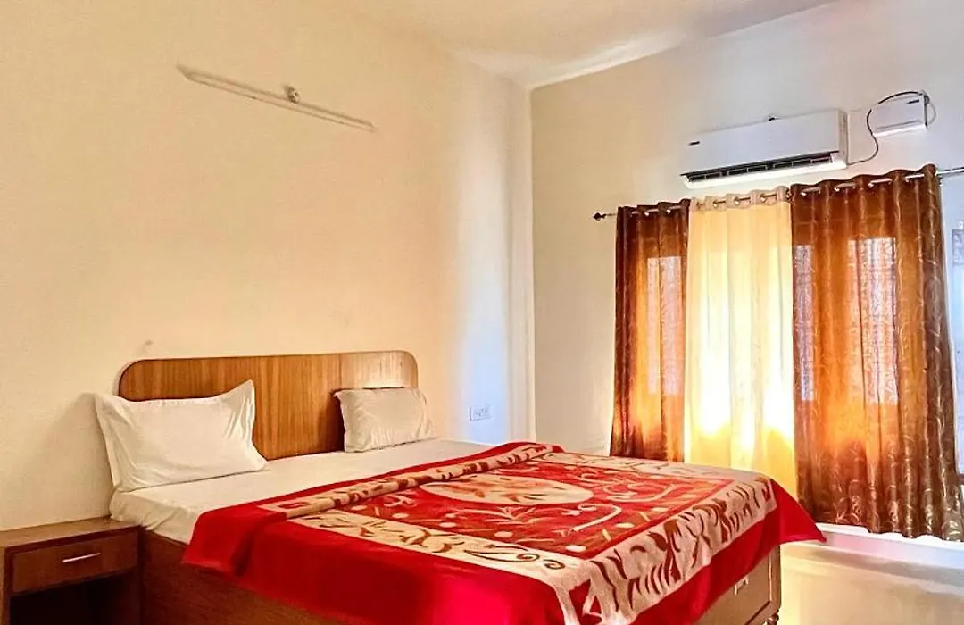Aditya Palace Orchha-1