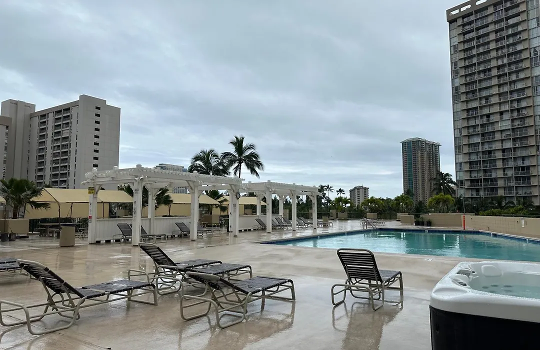 Vacation Rental Studios At Hawaiian Monarch-1