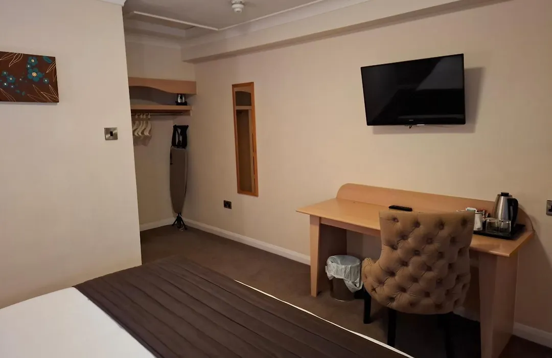Borough Arms Hotel-1