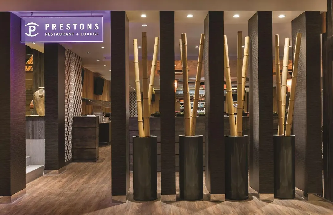 Coast Edmonton Plaza Hotel By Apa-1