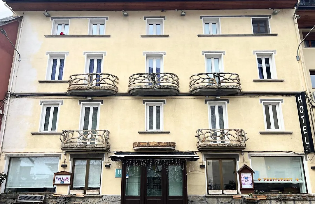 Hotel Joan Canejan-1