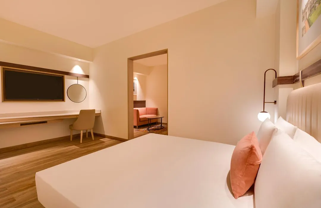 Red Fox By Lemon Tree Hotels, Hyderabad-1