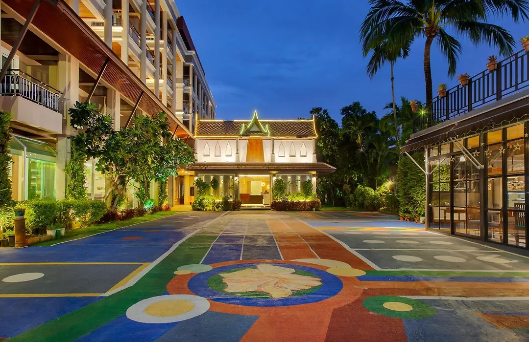 Thanthip Beach Resort Patong-1