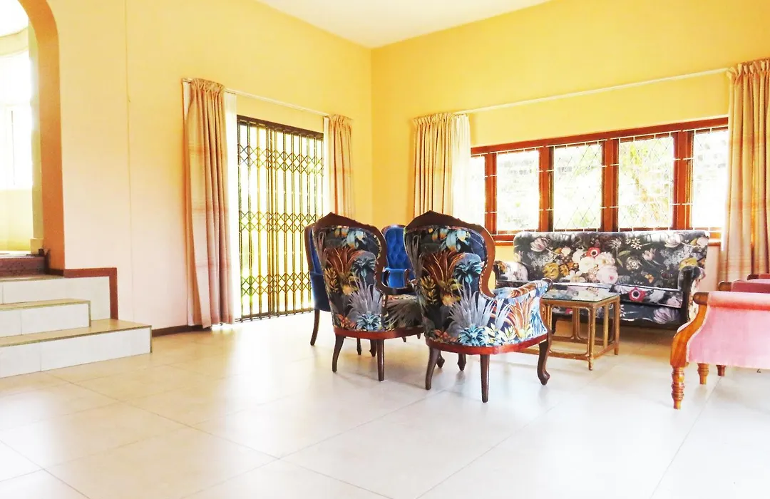 Thule Guesthouse Selborne-1