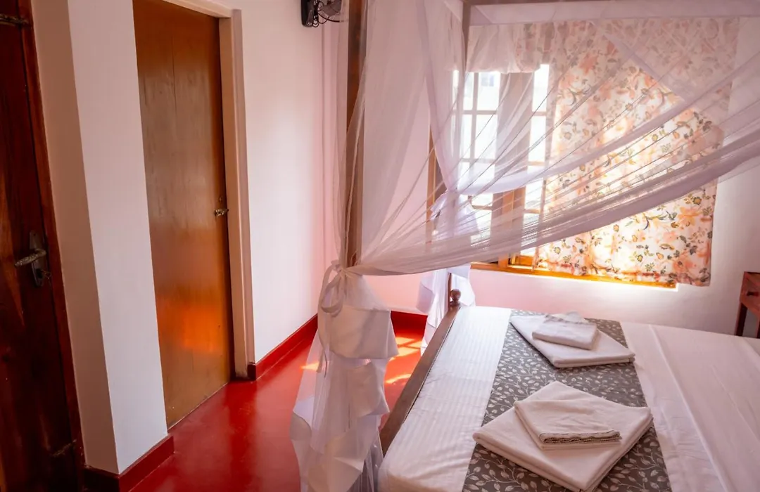 Hotel Chez Sam-1