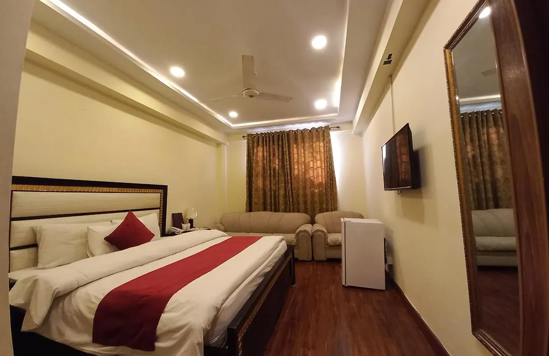 Diplomat Hotel-1