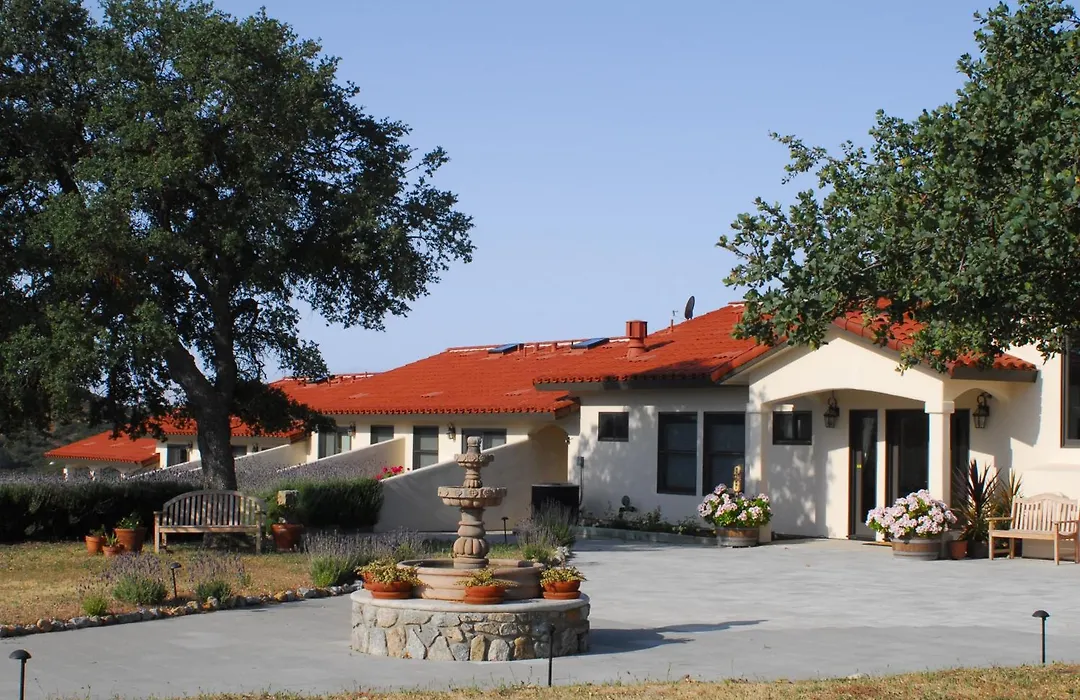 Inn At The Pinnacles-1