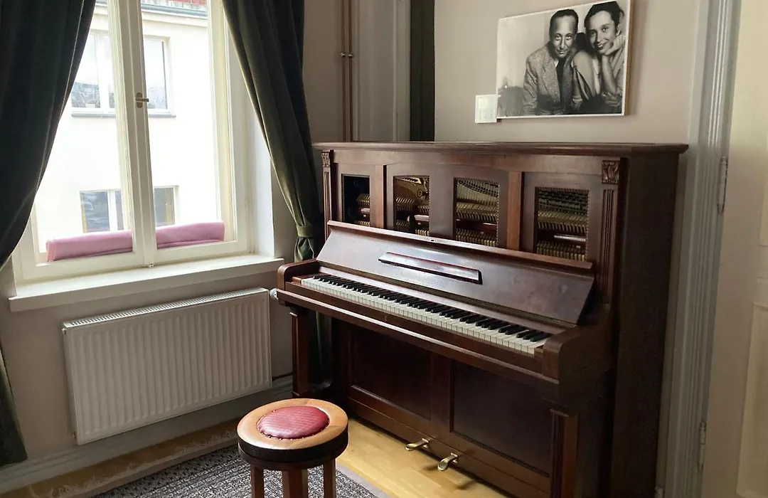 Chopin Boutique-1
