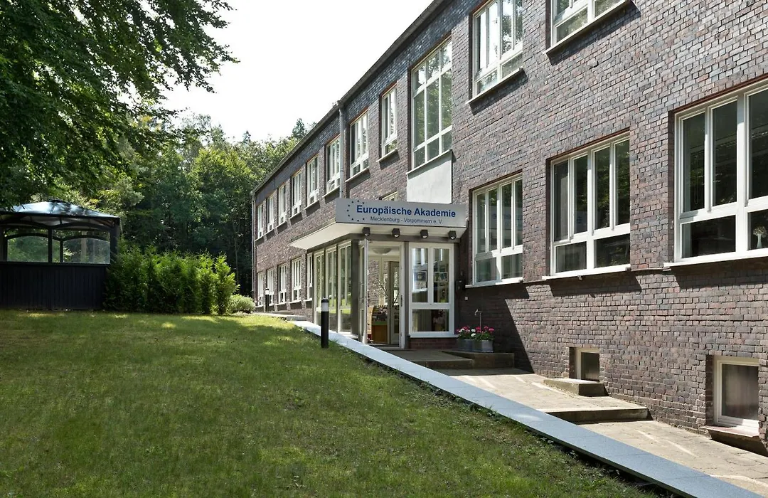 Seminarhaus in der Akademie-1