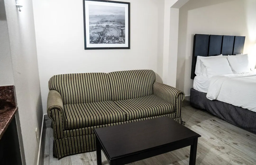 Lucille'S Hotel, Restaurant, & Bar-1