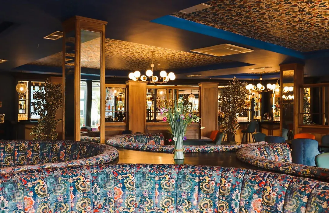 Amber Springs Hotel-1