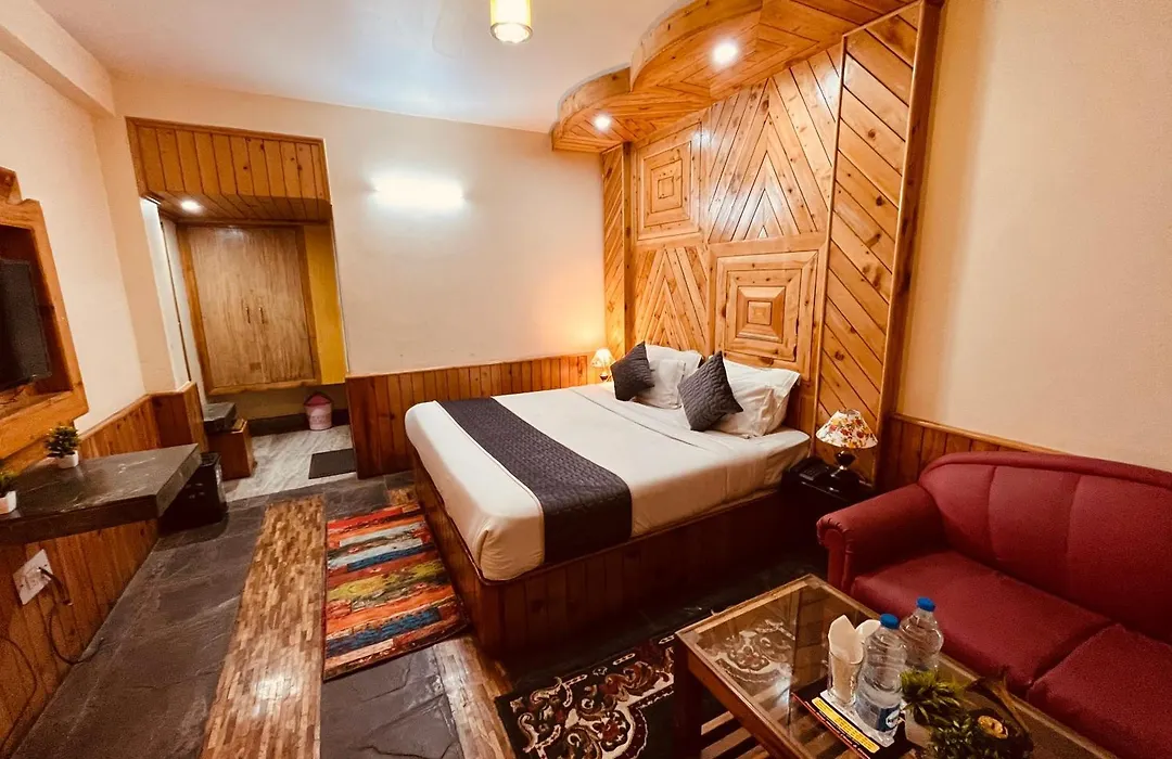 Hotel Hollywood Vibes #Riverview #Premium Rooms #Prime Location #Most Awarded #Parking #Top Rated #Open Terrace #Lawn #Best Selling Hotel In Manali-1