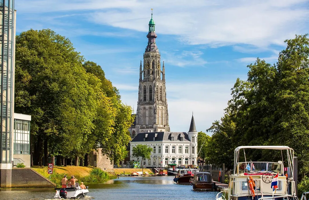 Intercityhotel Breda-1