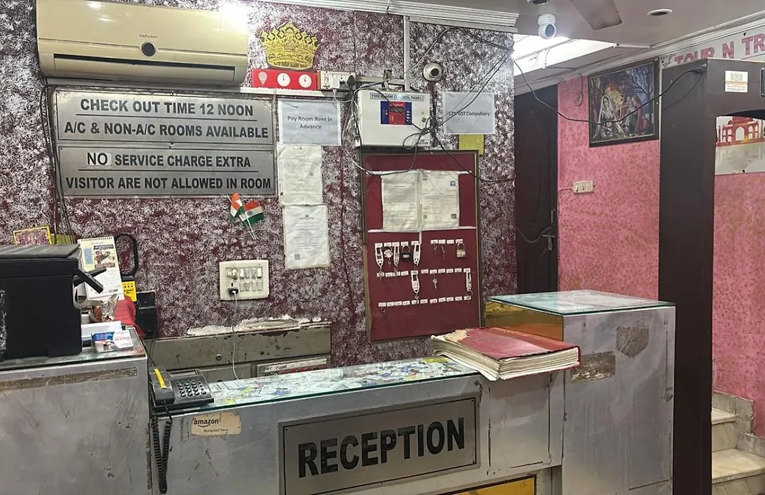 Deluxe Mahesh Inn Near New Delhi Railway Station-1