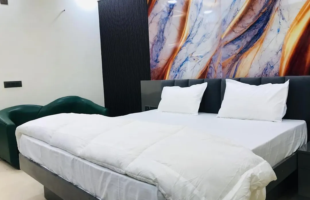 Monarch Inn-1