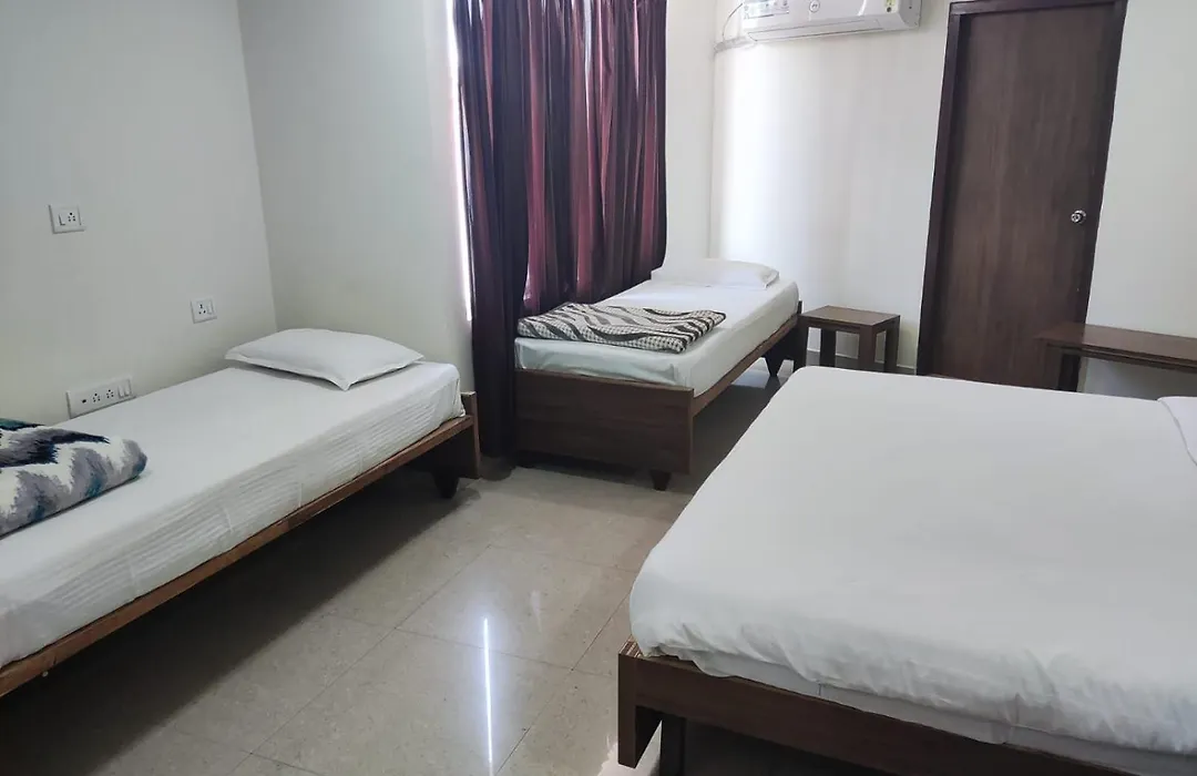 Swagatam Inn, 5 Minutes Walk From Guwahati Railway Station-1