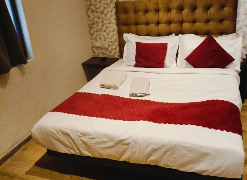 Hotel Royal Garden-1