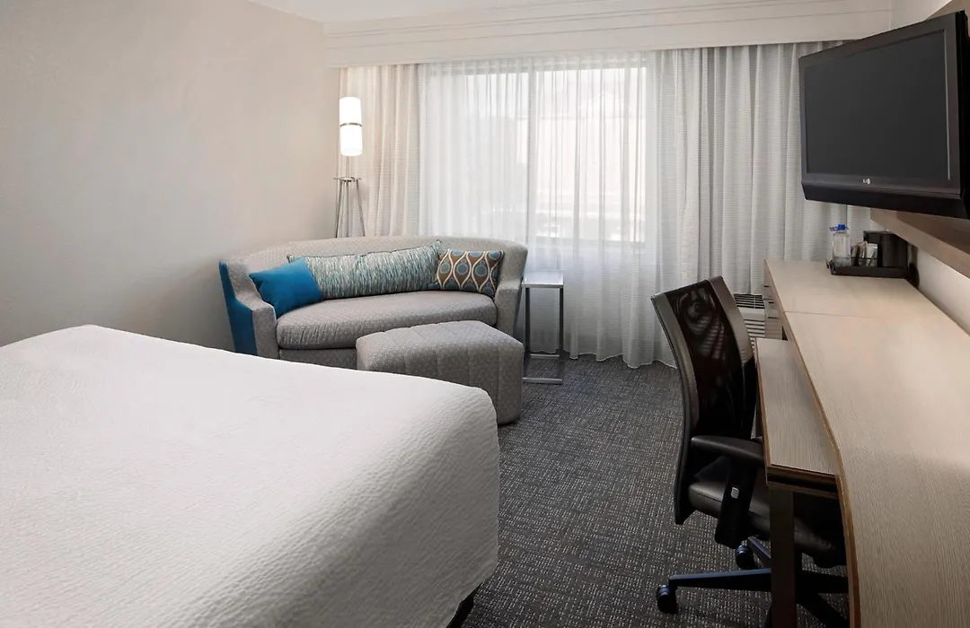 Courtyard Houston Westchase-1