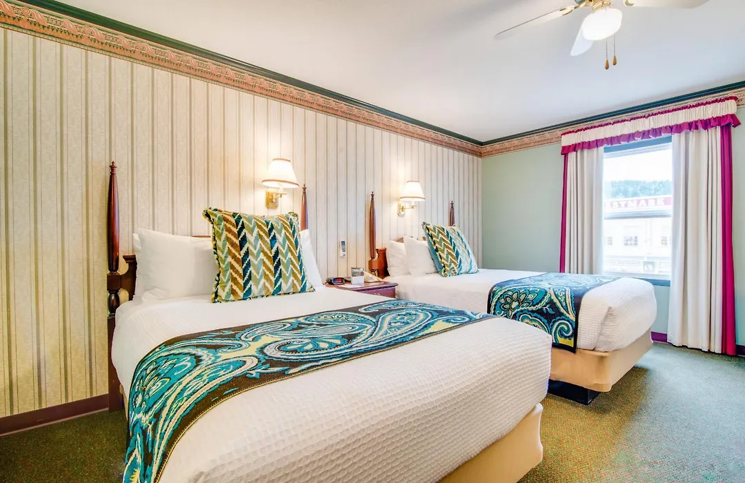Holland America Dawson City Inn-1