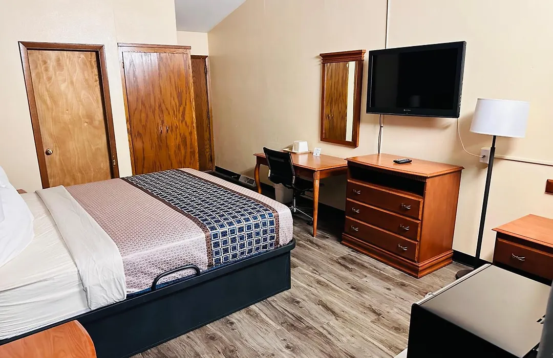 Regency Inn Hudson-1