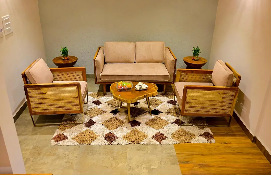 Hillside Hotel-1