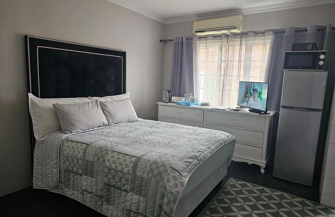 Arum Lily Guest Rooms-1