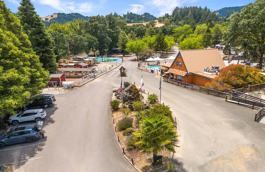 Mendocino Redwoods Rv Resort-1