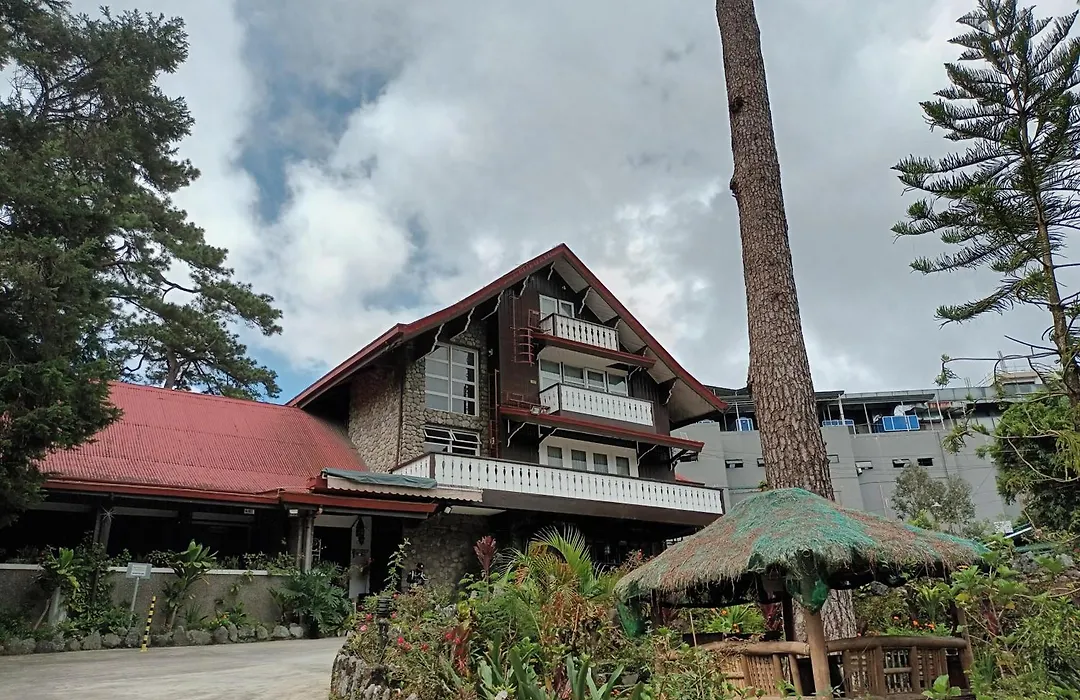 Log Cabin Hotel - Baguio-1