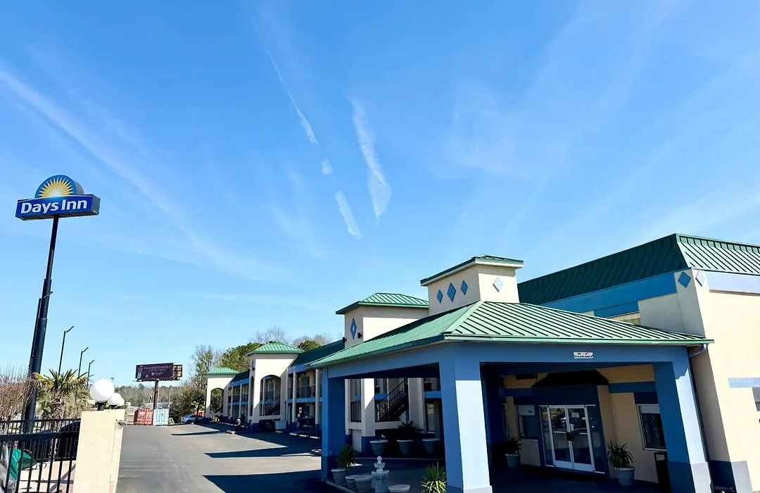 Days Inn By Wyndham Greenville-1