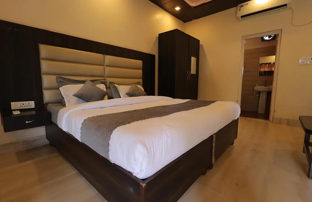The Palms Resort By Crystona Hotels & Resorts-1