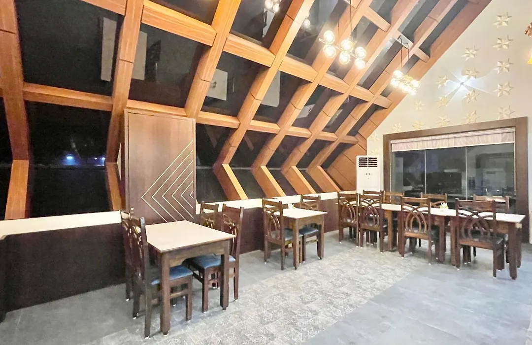 A Luxury Hotel K-U-B-E-R P-A-L-A-C-E - Fully Air Conditioned Hotel At Prime Location - Near Sea Beach And Temple - Hygiene & Spacious Room - With Wifi- Lift And Parking Facilities - Best Hotel In Puri-1
