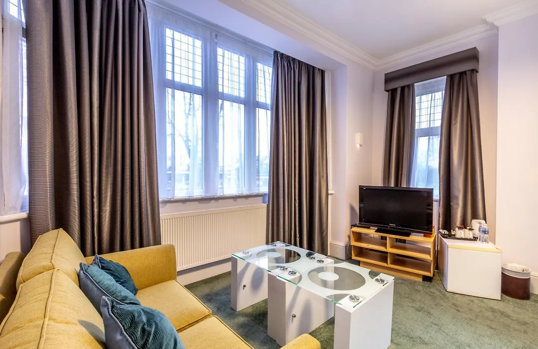 London Gatwick Inn-1