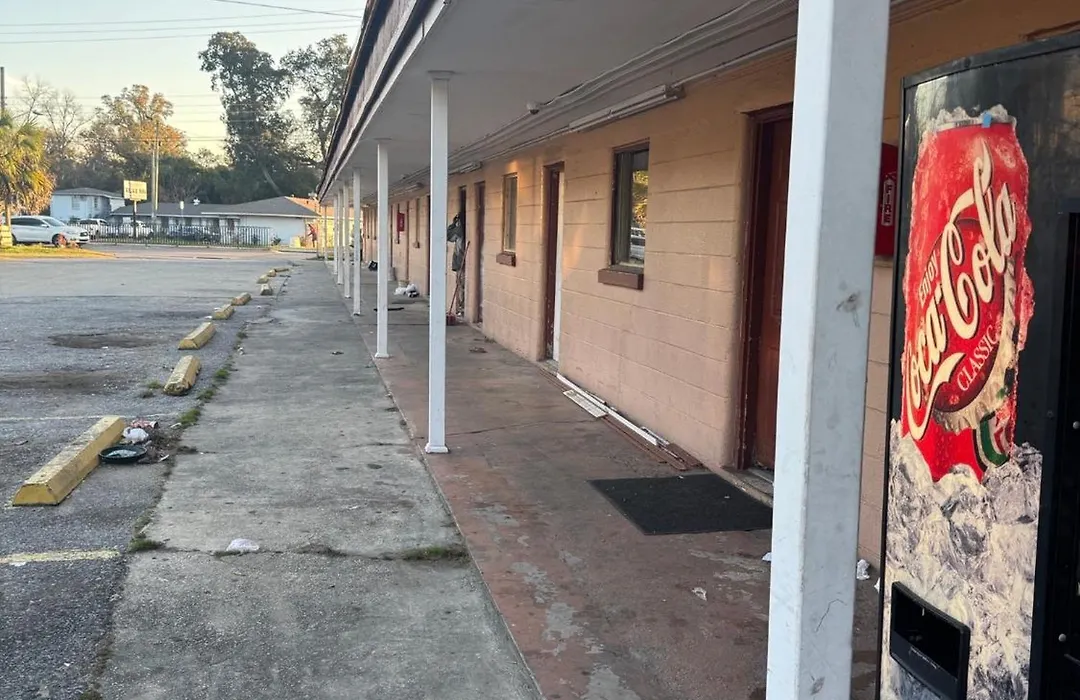 Royal Arms Motel-1