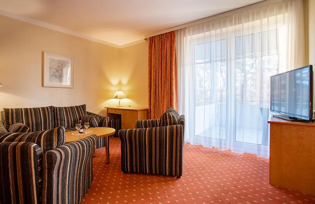 Ostseehotel Villen Im Park - Ein Rovell Hotel-1