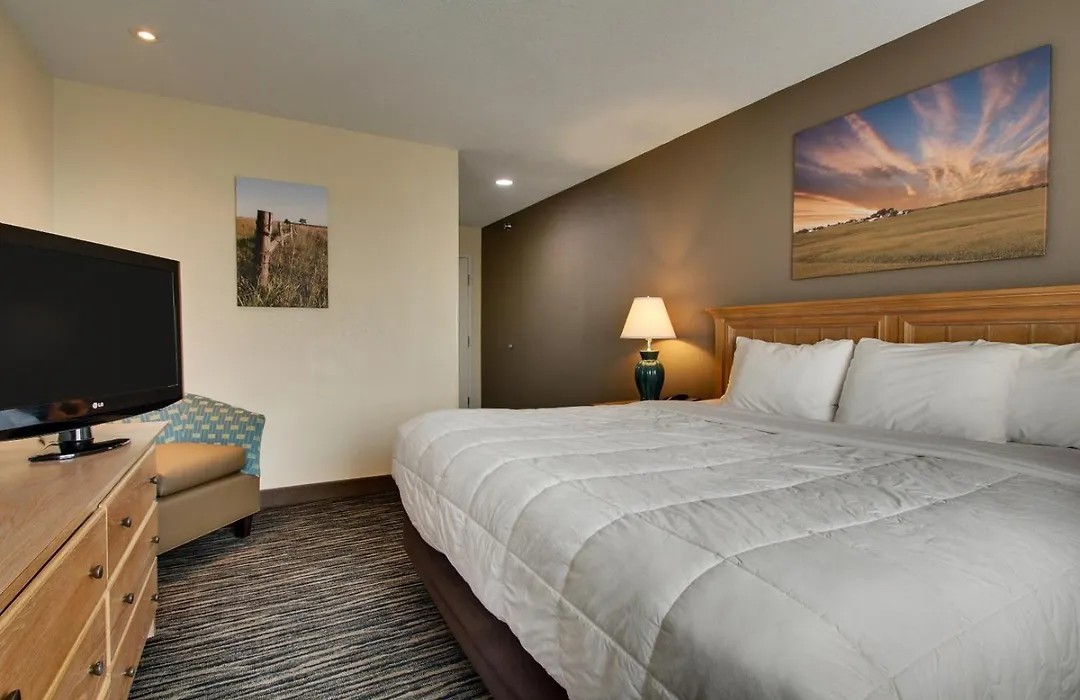 Everspring Inn & Suites-1