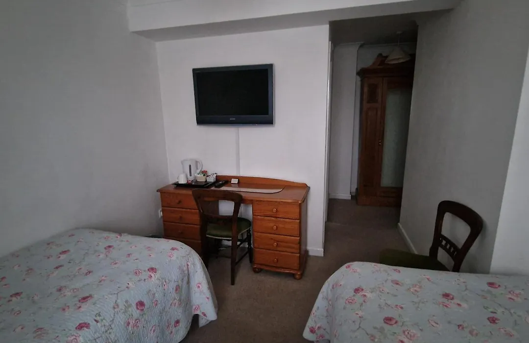 Avon Manor Guest House-1