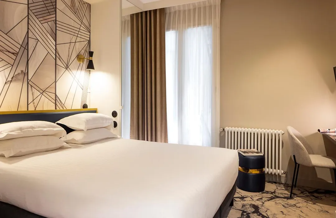 Hotel Mondial-1
