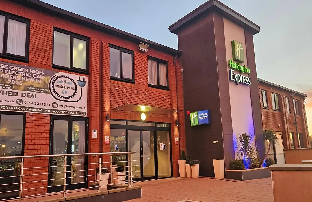 Holiday Inn Express - Wigan By Ihg-1