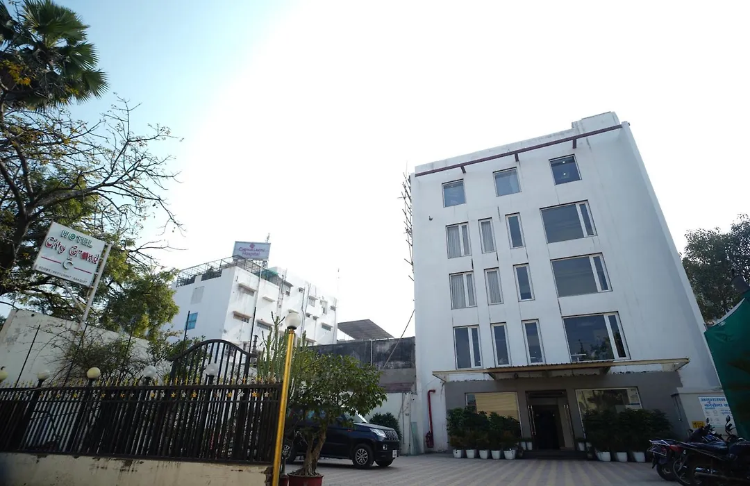 Hotel City Grand Varanasi-1