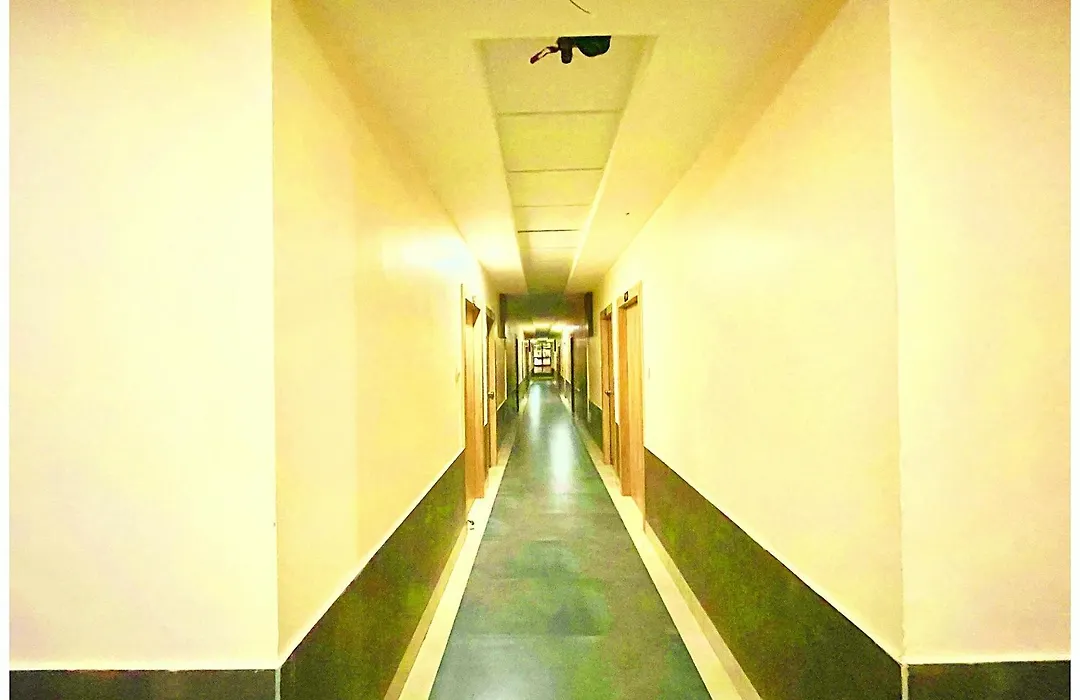 Premium Haridwar Hotel H-E-A-V-E-N - P-A-L-A-C-E Near Temple And Railway Station - Parking- Free Wi-Fi- With Lift - Hygiene & Spacious Room - Best Hotel In Haridwar-1