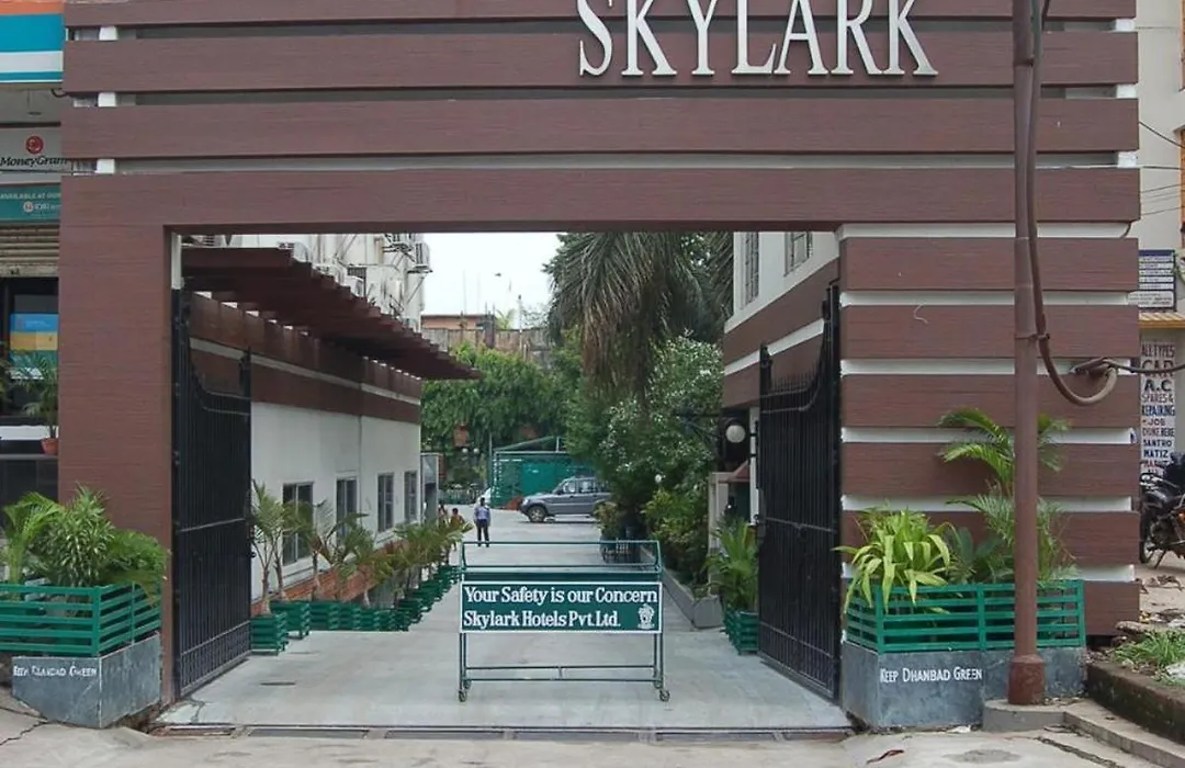 Hotel Skylark-1