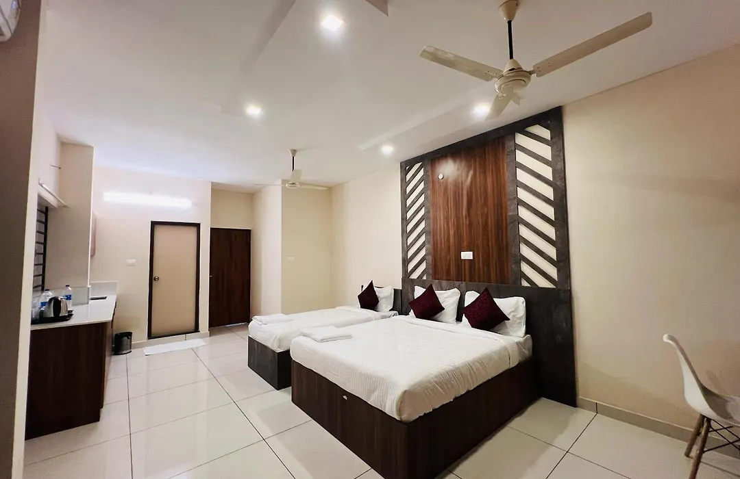 Gypsy Hotel Cusat-1